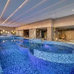 Royal Suite, 50 Meters To Beach, 10th Floor, Panoramic View, Parking, Porta Mare Active & *