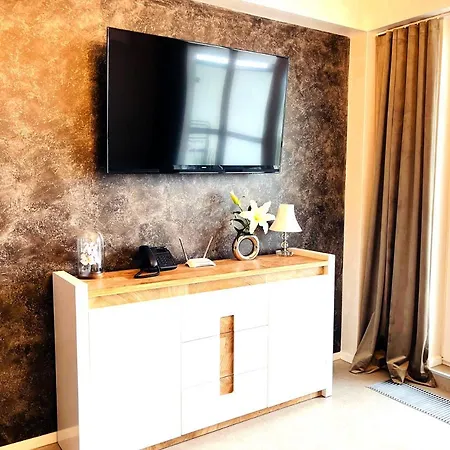 Royal Suite, 50 Meters To Beach, 10th Floor, Panoramic View, Parking, Porta Mare Active & * 드지우노웨크