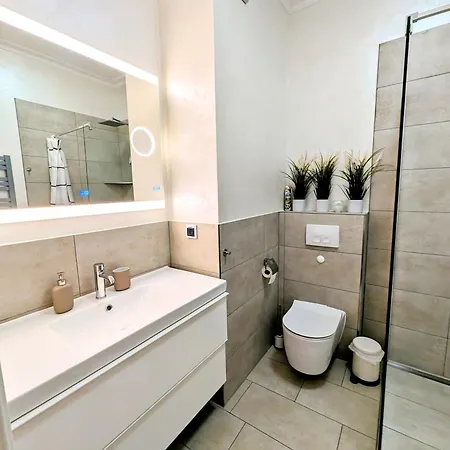 Royal Suite, 50 Meters To Beach, 10th Floor, Panoramic View, Parking, Porta Mare Active & 드지우노웨크