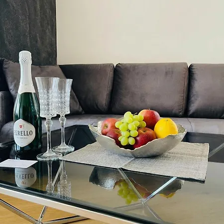 Royal Suite, 50 Meters To Beach, 10th Floor, Panoramic View, Parking, Porta Mare Active & Διαμέρισμα *