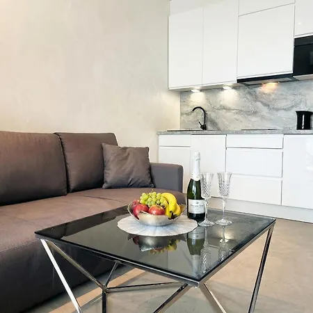 Διαμέρισμα Royal Suite, 50 Meters To Beach, 10th Floor, Panoramic View, Parking, Porta Mare Active & *