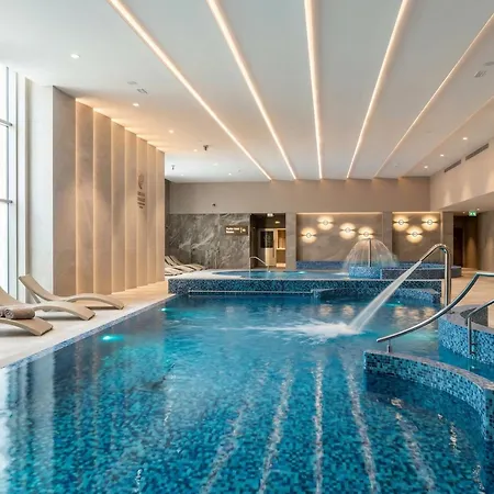 Royal Suite, 50 Meters To Beach, 10th Floor, Panoramic View, Parking, Porta Mare Active & *