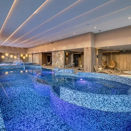 Royal Suite, 50 Meters To Beach, 10th Floor, Panoramic View, Parking, Porta Mare Active & *