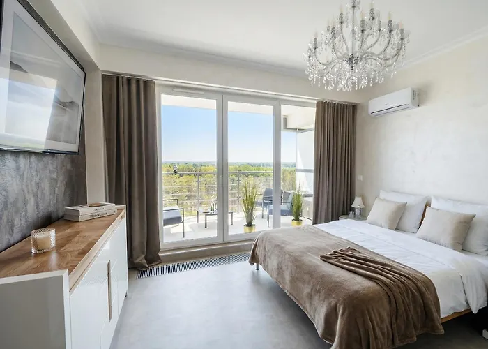 Royal Suite, 50 Meters To Beach, 10th Floor, Panoramic View, Parking, Porta Mare Active & *