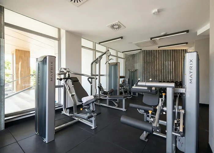 Royal Suite, 50 Meters To Beach, 10th Floor, Panoramic View, Parking, Porta Mare Active & *