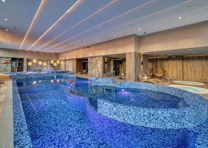 Royal Suite, 50 Meters To Beach, 10th Floor, Panoramic View, Parking, Porta Mare Active & *